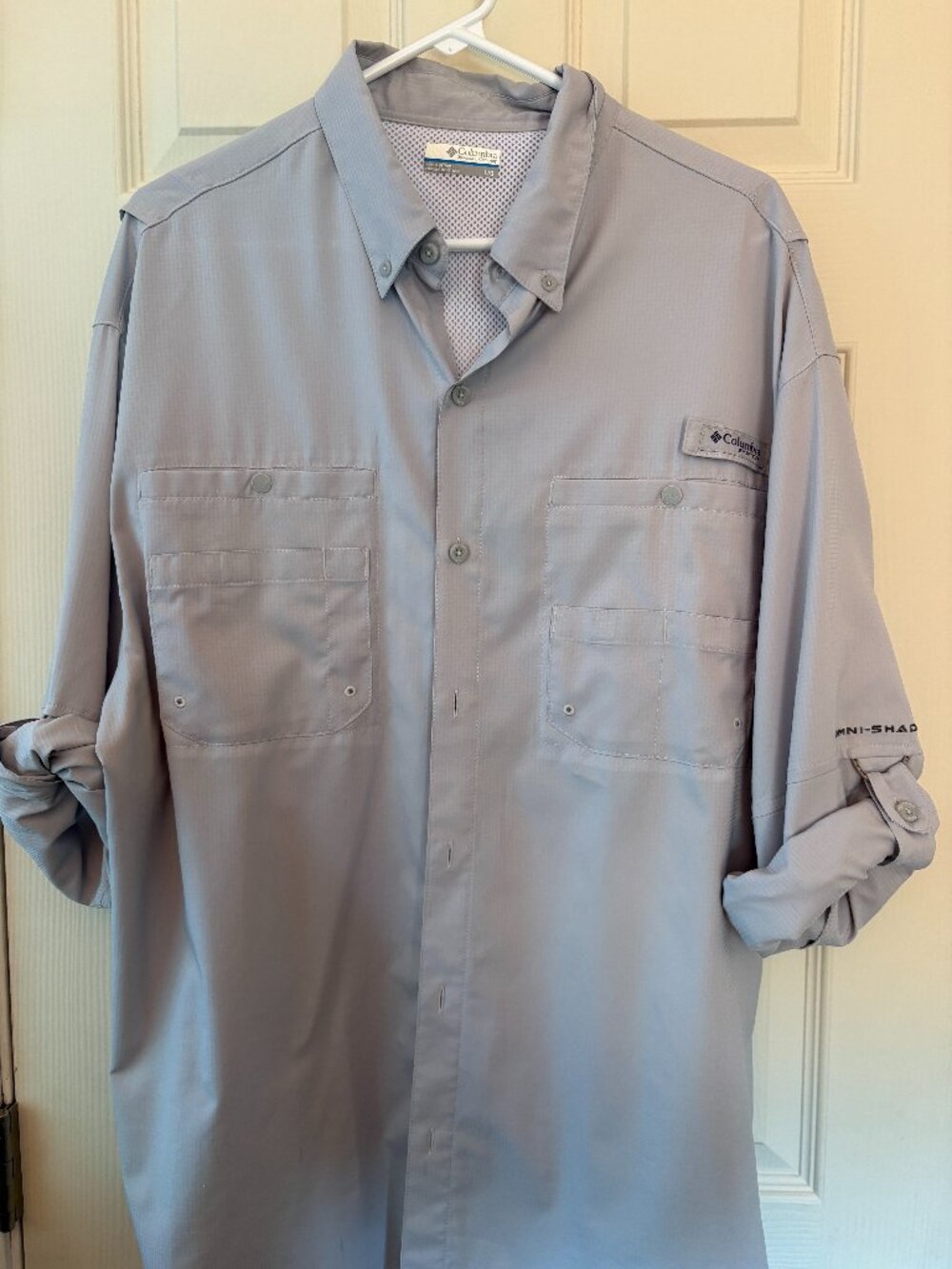 Men's Columbia Gray Large button down shirt